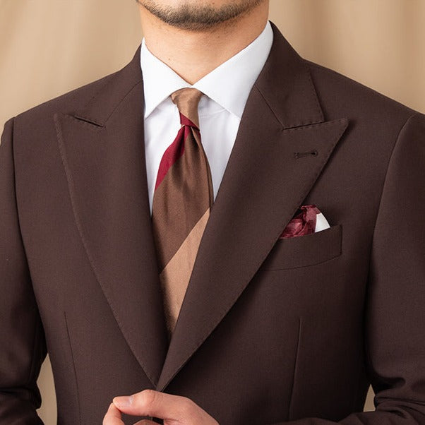 Terno dois botões Peak Lapel